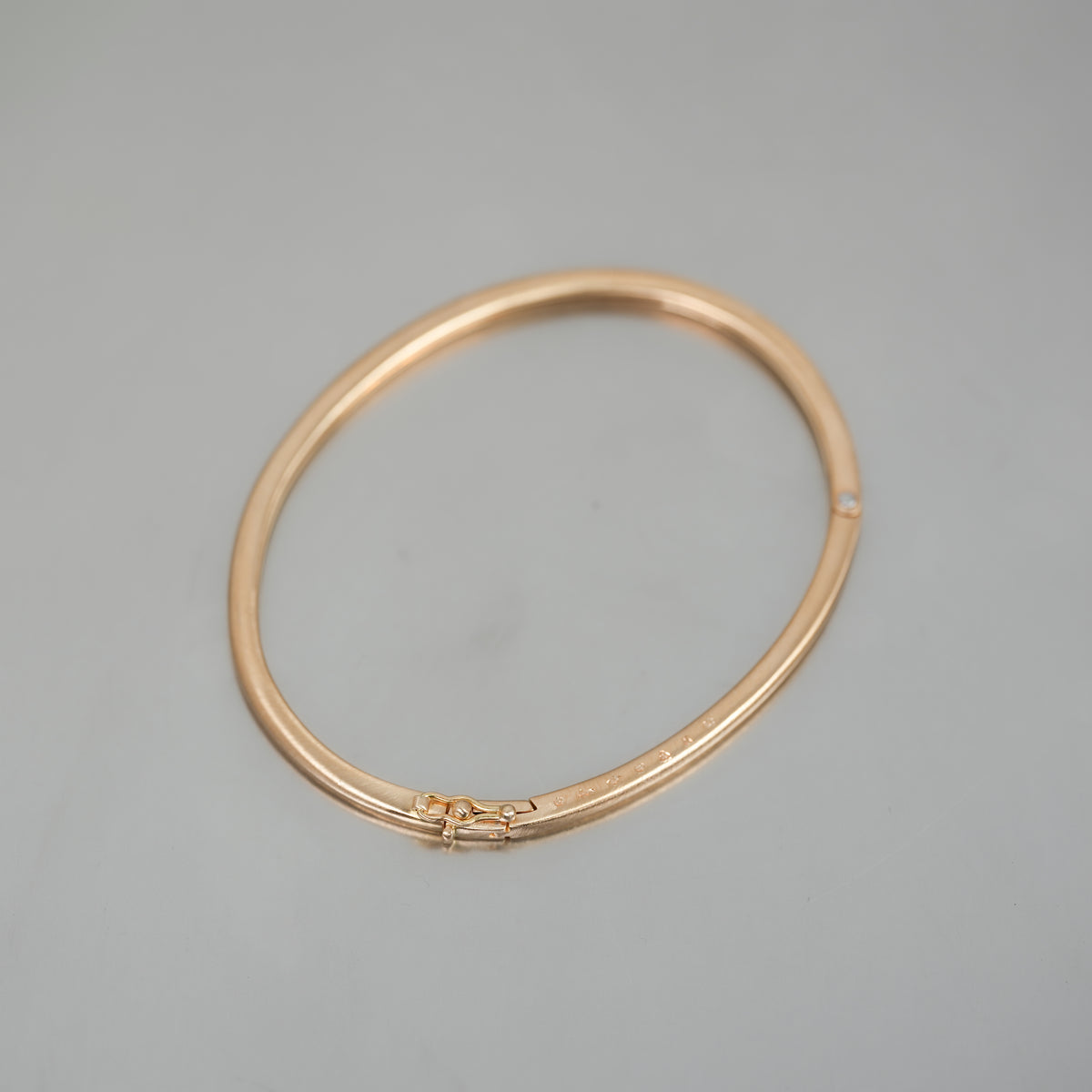 HUMETE COLLECTION 'CLASSIC' BANGLE – hum RESTORE