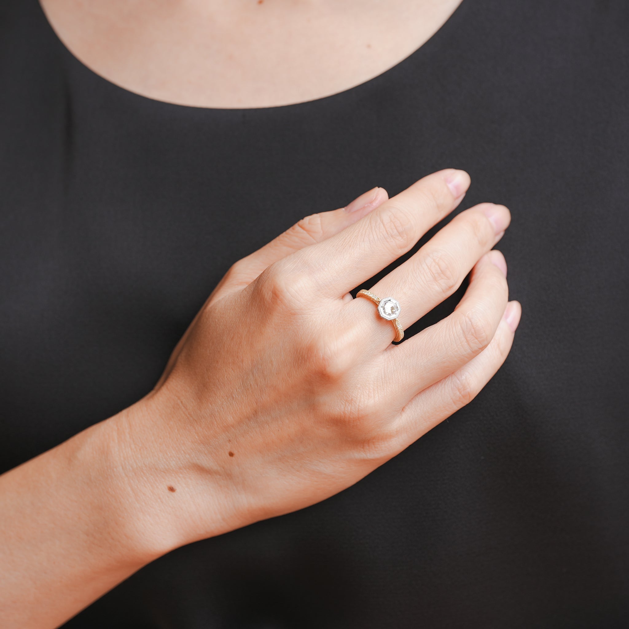 hum-RE0230_6_2048x.jpg?v=